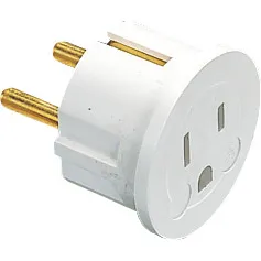 Adaptateur fiche USA NEMA 5-15 — socle France/Allemagne 2P+T — 125 V / 15 A — image 1