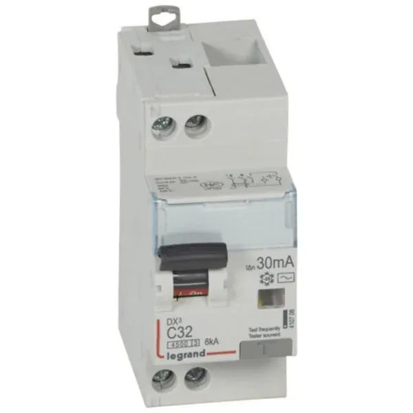 DX³ 4500 — Disjoncteur différentiel 1P+N 32A — Courbe C — type AC 30mA — 1 rangée × 2 modules — image 1