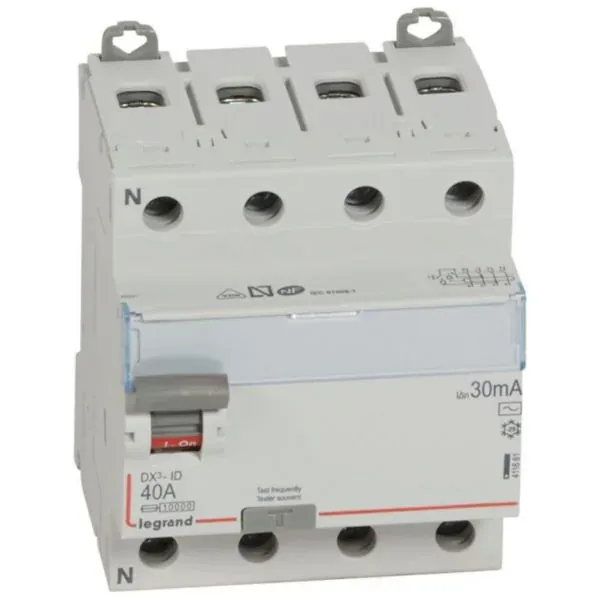 DX³‑ID — Interrupteur différentiel 4P 40A type AC 30mA — 1 rangée × 4 modules — image 1