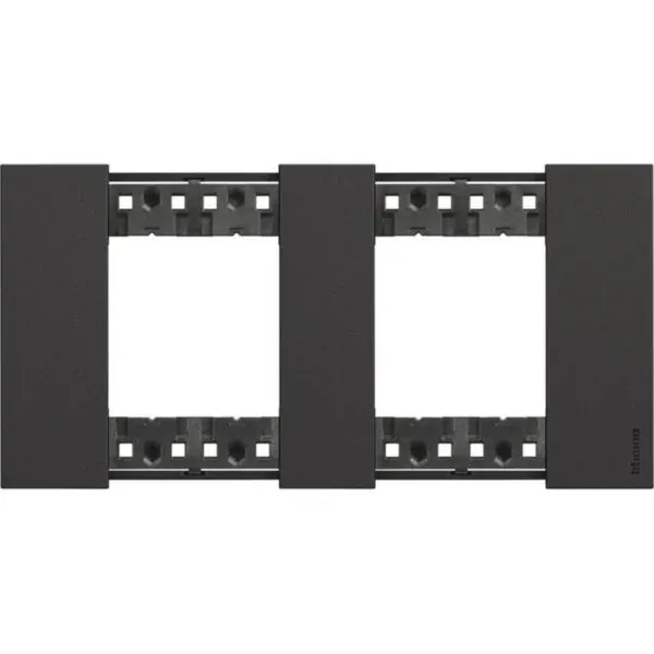 Plaque de finition Living Now — 2 × 2 modules — noir — image 1
