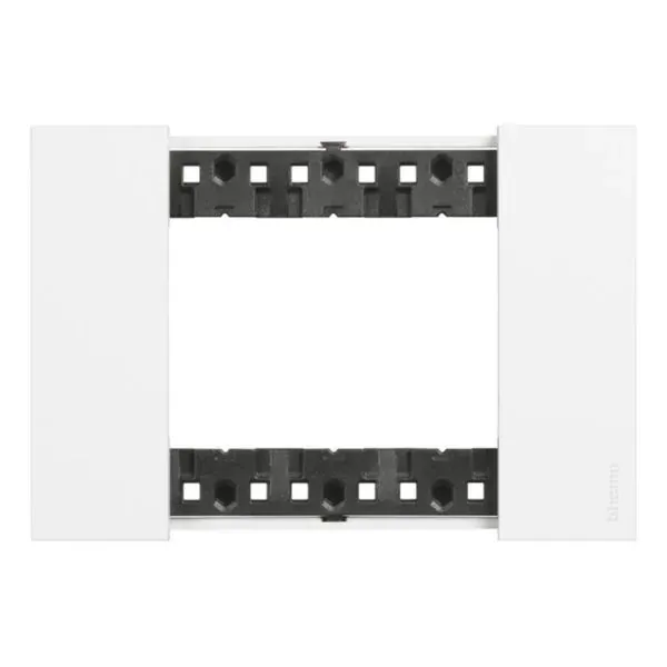 Plaque 3 modules blanc (Collection Blancs) (gamme Living Now) — image 1